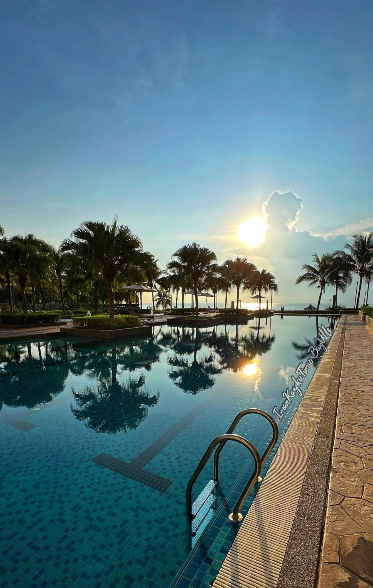 Sea View & Pool View & Wifi & Netflix At Iman Kazoku Timurbay Ville Studio 2Bdr Kuantan Exterior photo