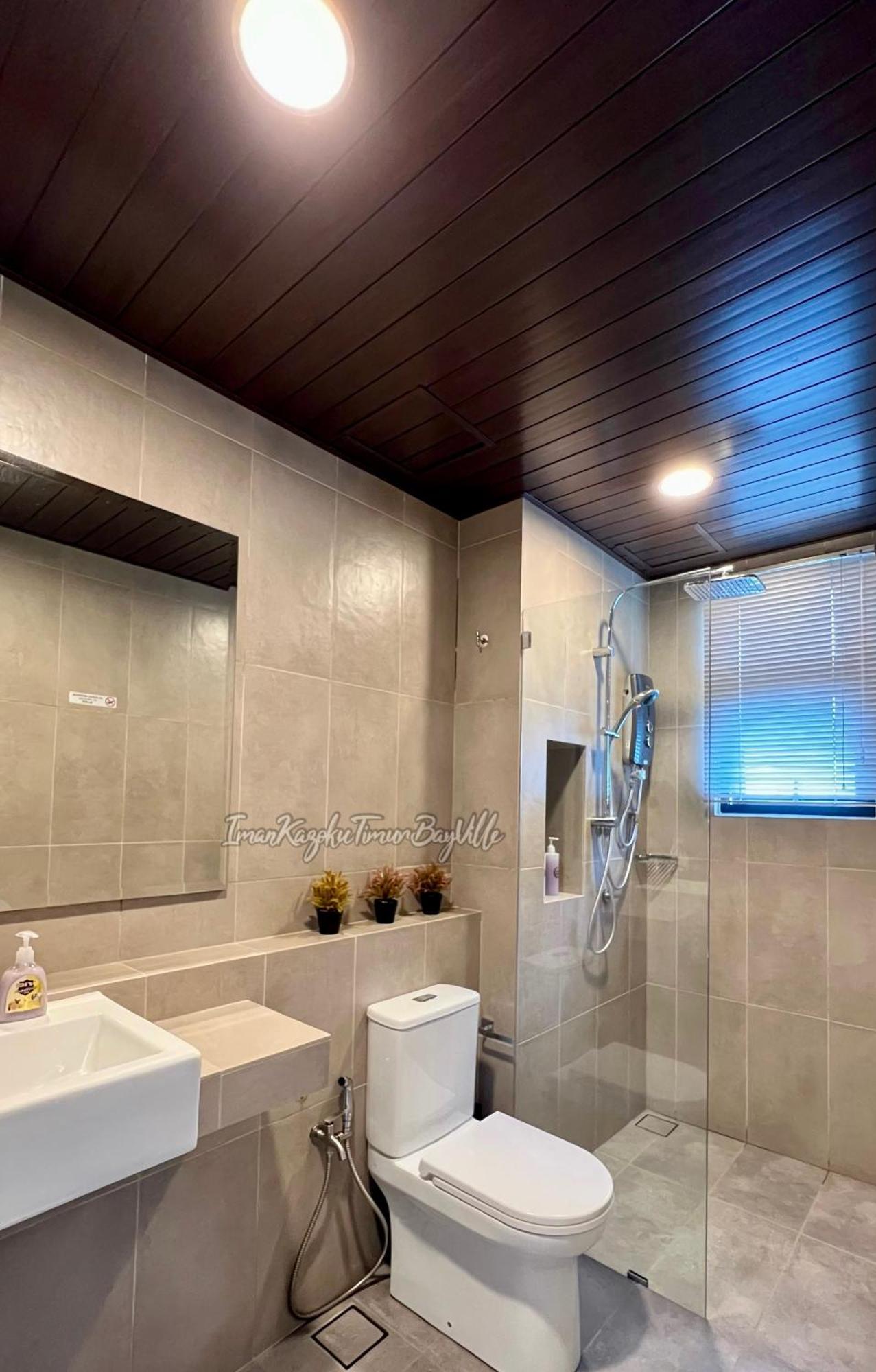 Sea View & Pool View & Wifi & Netflix At Iman Kazoku Timurbay Ville Studio 2Bdr Kuantan Exterior photo